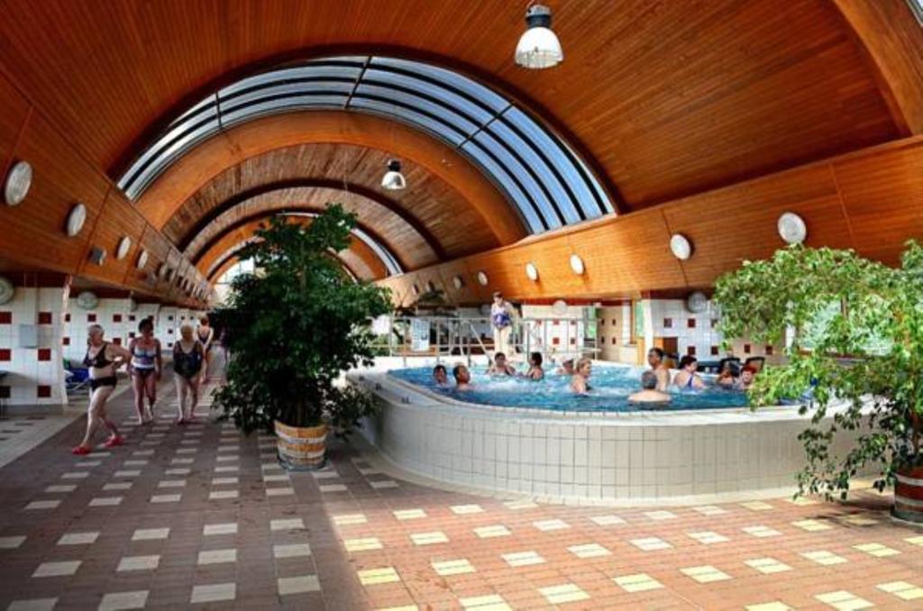 Oázis Apartman Harkány Exterior foto